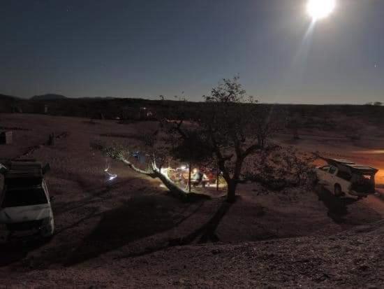 Ozohere Campsite And Himba Village Uis Екстериор снимка