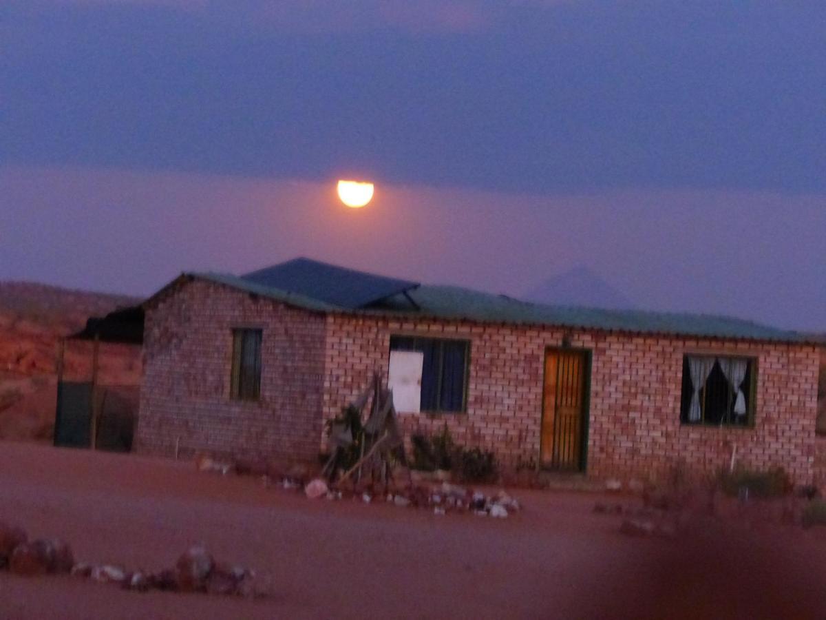 Ozohere Campsite And Himba Village Uis Екстериор снимка